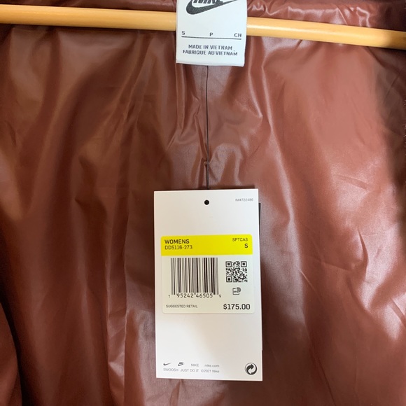 🏷 NWT Nike Sportwear Essential Faux Fur Jacket Bronze Eclipse SM - Retails $175 - Picture 9 of 9